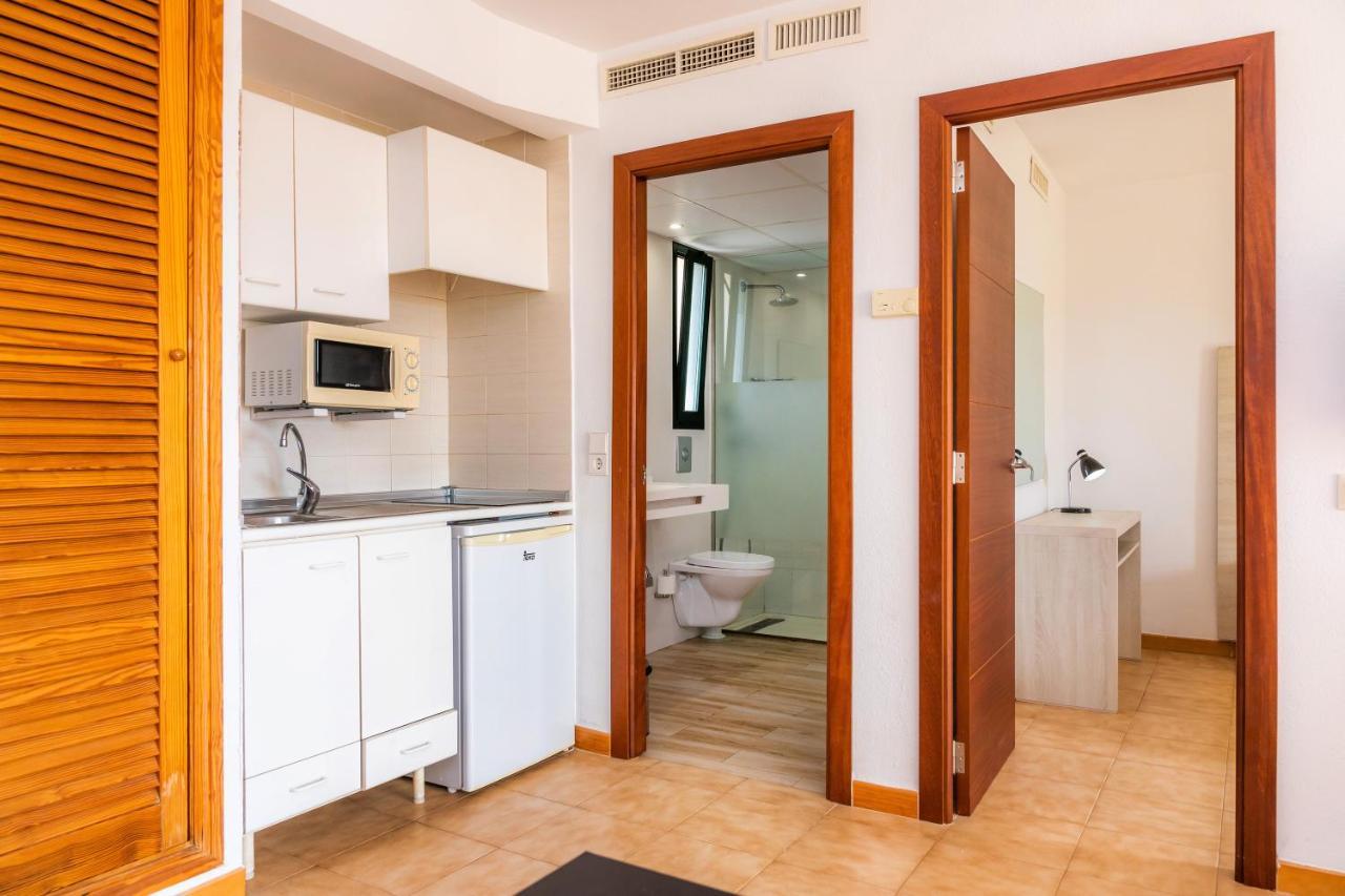Apto Con Terraza 104 Кала Милор Екстериор снимка